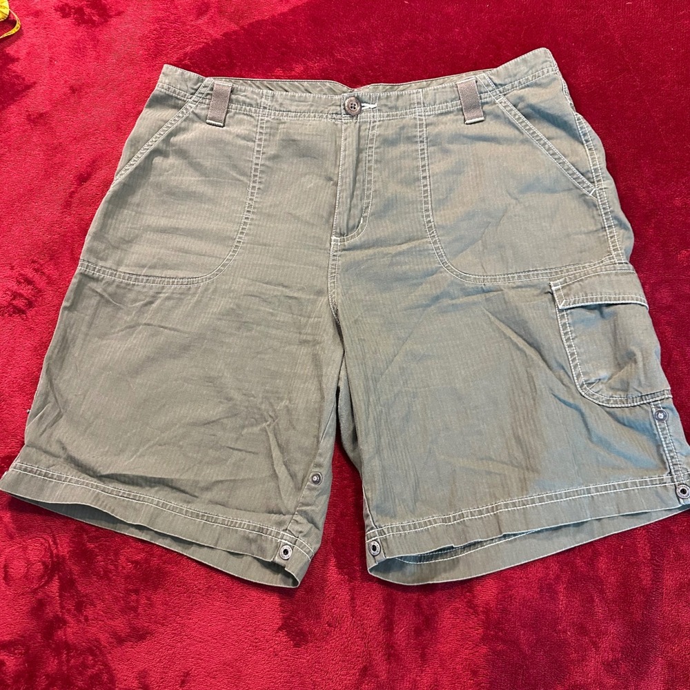 Columbia XCO Womens Hiking Shorts Size 14 Olive Green Cotton Cargo Utility 9"